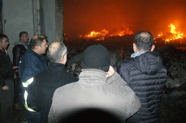 Eczacıbaşı Yapı Ürünleri Tesisinde yangın